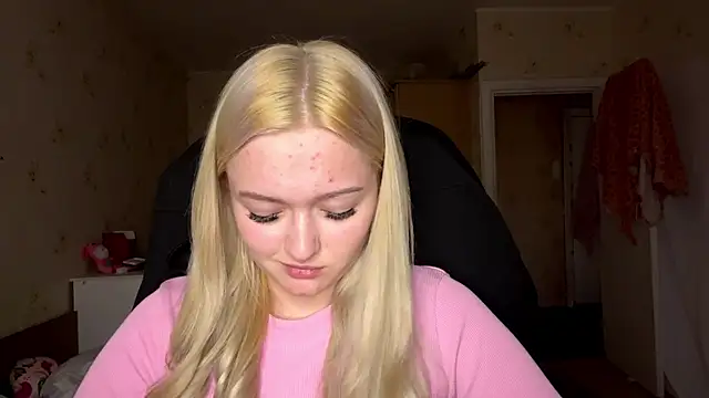 Sophia Blonde online show from April 2, 2026, 1:47 am