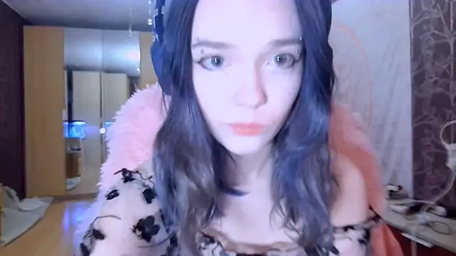baby onface online show from May 20, 2026, 3:40 pm