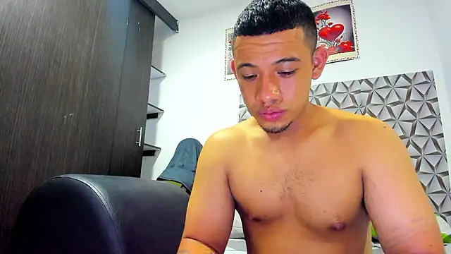 Snapshot of Benjamin_lich chatting on March 25, 2026, 7:20 pm Benjamin lich online show from March 25, 2026, 7:20 pm