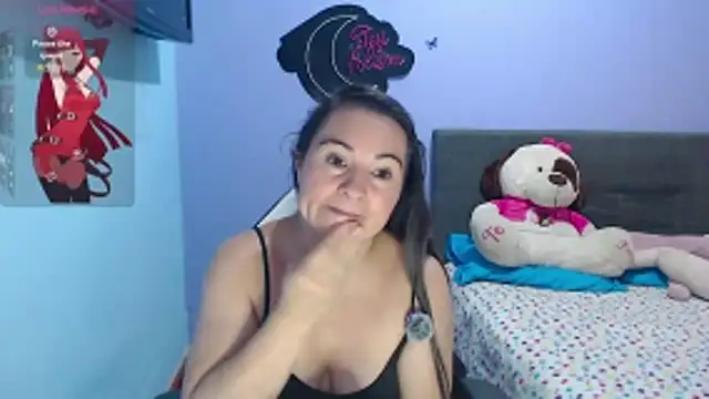 kyra sol online show from March 26, 2026, 3:23 am