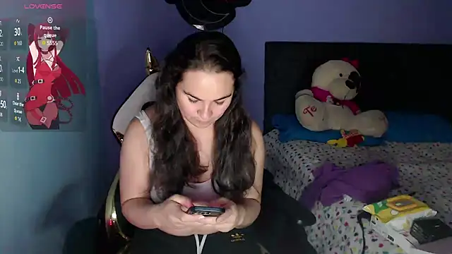 kyra sol online show from March 27, 2026, 2:06 am