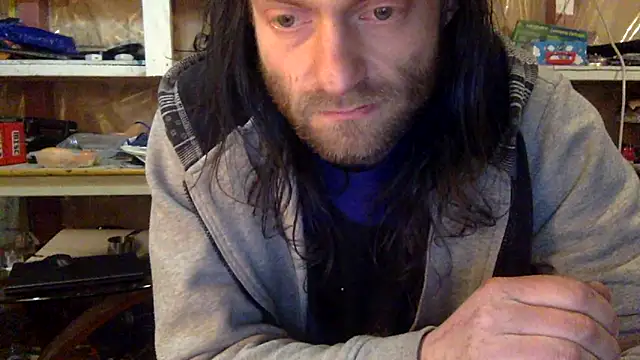 hairyhungnaughtyguy online show from April 22, 2026, 8:17 am