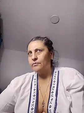 Merlyna Goldenss online show from April 8, 2026, 4:45 am