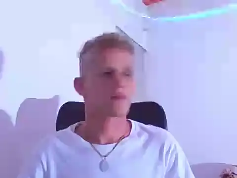Snapshot of alejandro_stone12 chatting on May 8, 2026, 1:22 am alejandro stone12 online show from May 8, 2026, 1:22 am