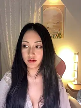 Monica-hk online show from April 7, 2026, 3:56 pm