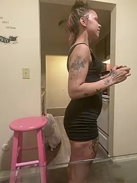 Honeyy bunzzxoxo online show from April 16, 2026, 3:07 am