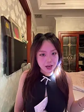 Snapshot of thelittlexx chatting on April 12, 2026, 12:21 pm thelittlexx online show from April 12, 2026, 12:21 pm