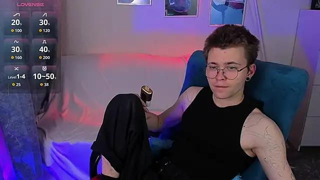 Snapshot of Thomas_Norton chatting on June 6, 2026, 8:02 pm Thomas Norton online show from June 6, 2026, 8:02 pm
