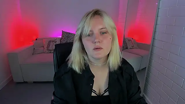KathyBriggs online show from April 14, 2026, 5:13 am