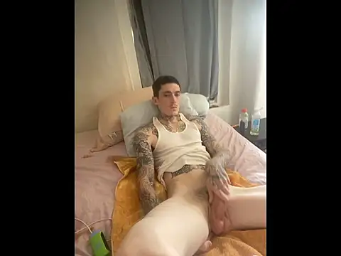 Snapshot of dkub93 chatting on March 26, 2026, 2:44 pm dkub93 online show from March 26, 2026, 2:44 pm