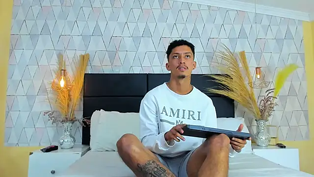 Snapshot of NoahOsorio chatting on March 27, 2026, 6:51 pm NoahOsorio online show from March 27, 2026, 6:51 pm