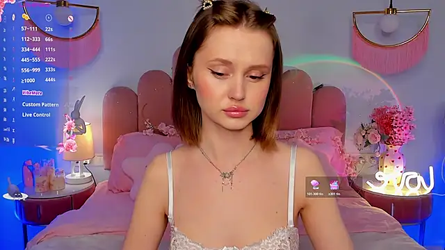 MariLew online show from May 13, 2026, 5:27 am