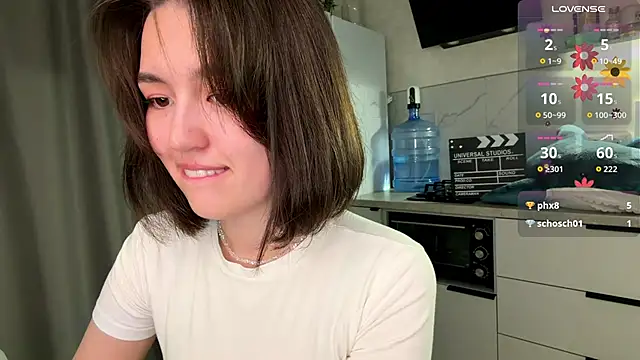lilysolar online show from June 8, 2026, 6:52 pm