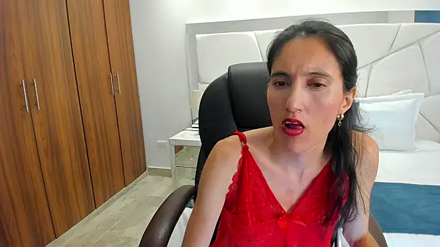 Shary leon online show from July 14, 2026, 7:08 pm