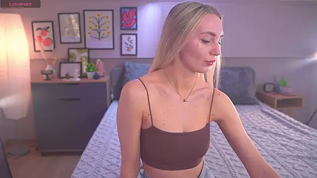 Sweety Becky online show from March 29, 2026, 8:03 am