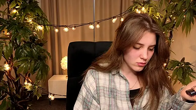 Snapshot of RuttaMyers chatting on March 30, 2026, 10:49 am RuttaMyers online show from March 30, 2026, 10:49 am