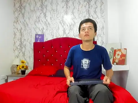 Alejandra and James  online show from April 10, 2026, 12:32 pm