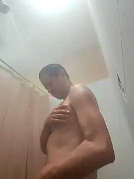 Snapshot of 40ton chatting on March 31, 2026, 7:36 pm 40ton online show from March 31, 2026, 7:36 pm