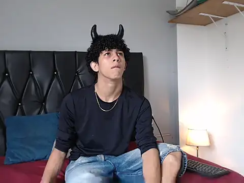 JIMM MENDOZA online show from March 29, 2026, 4:40 pm