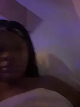 honeyFun9 online show from June 18, 2026, 2:01 am