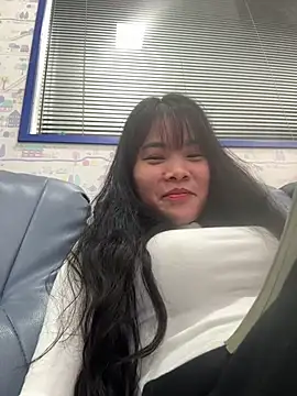 Naked-xx online show from May 13, 2026, 2:09 am