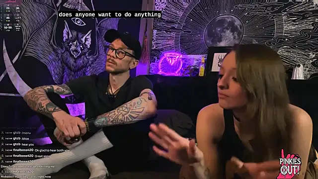 Snapshot of webzandkordz chatting on July 15, 2026, 7:46 am webzandkordz online show from July 15, 2026, 7:46 am
