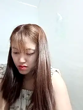 -Bitilu- online show from April 18, 2026, 7:07 pm