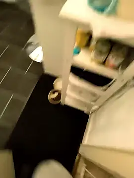 Snapshot of albanernrw27 chatting on March 29, 2026, 10:10 pm albanernrw27 online show from March 29, 2026, 10:10 pm