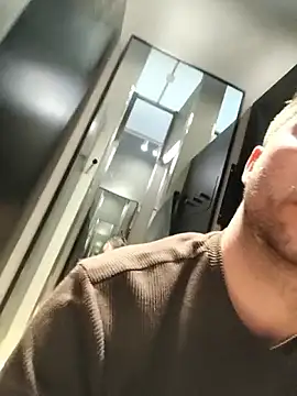 Snapshot of albanernrw27 chatting on March 30, 2026, 5:03 pm albanernrw27 online show from March 30, 2026, 5:03 pm