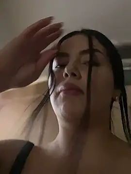 Cami olarte online show from April 9, 2026, 5:07 am