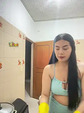 Cami olarte online show from May 15, 2026, 2:40 am
