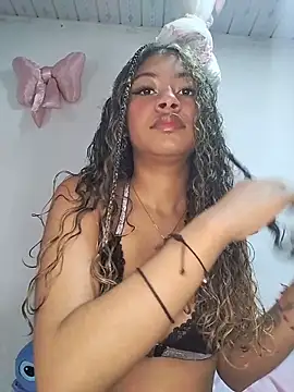 BelleKaty  online show from May 27, 2026, 8:17 pm