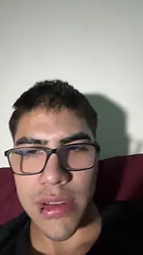 Snapshot of juandoxm4 chatting on May 3, 2026, 5:13 am juandoxm4 online show from May 3, 2026, 5:13 am
