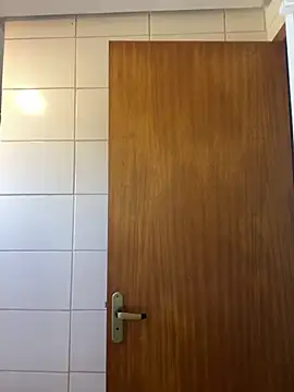 Carolzinhalux69 online show from April 28, 2026, 4:45 pm