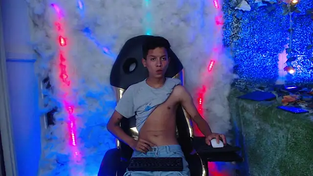 camilo hott3 online show from March 26, 2026, 9:09 pm