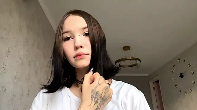 AmeliaMiotii online show from March 28, 2026, 11:32 am