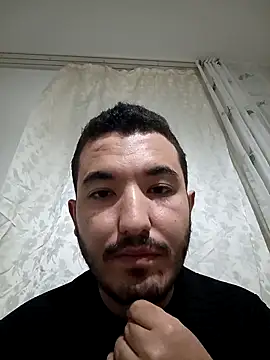 yunuserdal012 online show from March 26, 2026, 10:04 pm