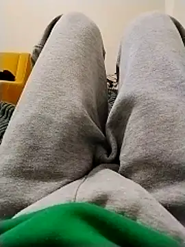 Snapshot of y2561 chatting on March 29, 2026, 9:37 pm y2561 online show from March 29, 2026, 9:37 pm