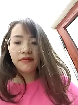 Easyly0 online show from April 4, 2026, 2:10 am