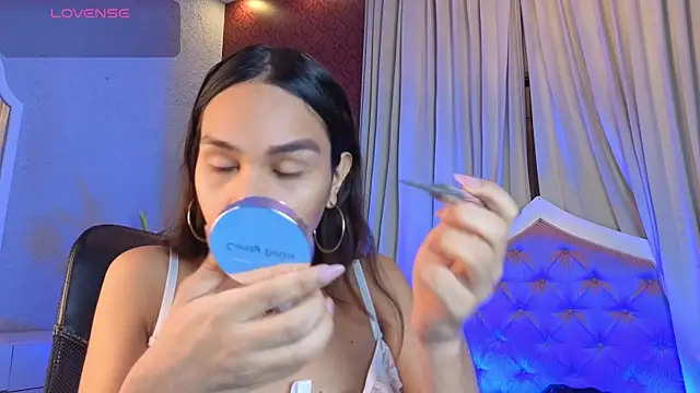 Snapshot of KristinaGriner chatting on June 4, 2026, 2:28 am KristinaGriner online show from June 4, 2026, 2:28 am