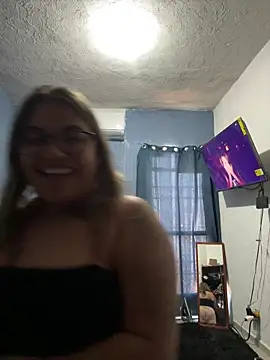 Snapshot of C1N09 chatting on May 4, 2026, 7:54 pm C1N09 online show from May 4, 2026, 7:54 pm