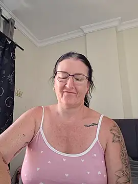 Snapshot of Flirty_Siennax chatting on July 5, 2026, 8:43 am Flirty Siennax online show from July 5, 2026, 8:43 am