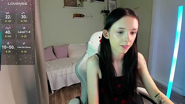 Snapshot of AnnaOddy chatting on April 30, 2026, 8:31 am AnnaOddy online show from April 30, 2026, 8:31 am