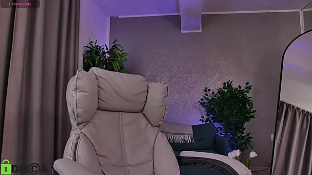 Snapshot of SandraBabeXO chatting on April 15, 2026, 4:08 am SandraBabeXO online show from April 15, 2026, 4:08 am