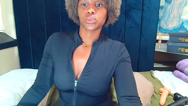 CaramelCandyxx online show from July 3, 2026, 6:09 am