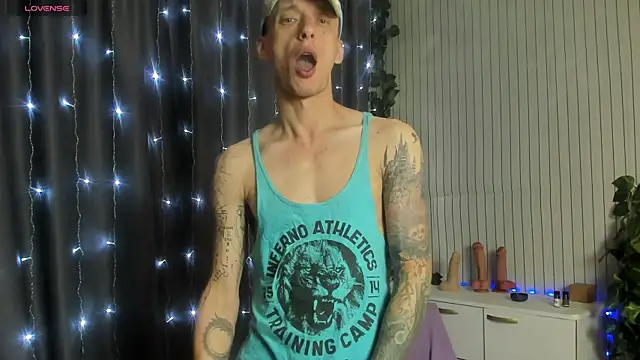Snapshot of James2Inked chatting on July 2, 2026, 6:30 am James2Inked online show from July 2, 2026, 6:30 am