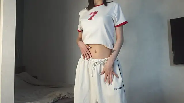 SakuraDoll online show from April 7, 2026, 7:20 am