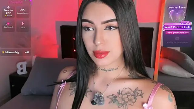Snapshot of sabrina_voss chatting on May 15, 2026, 12:28 am sabrina voss online show from May 15, 2026, 12:28 am