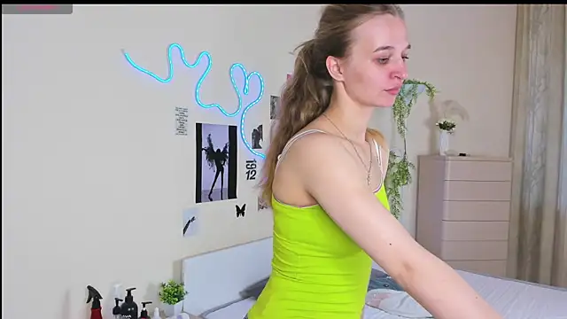 Velour Switch online show from April 4, 2026, 5:16 am