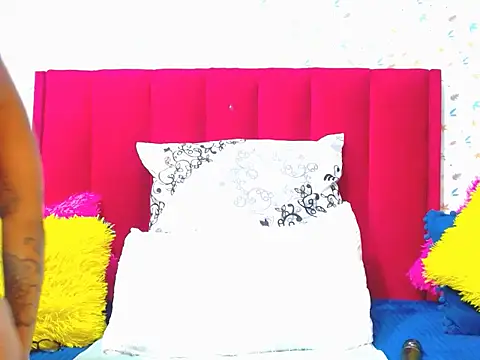 Cherrybootyofjoy86 online show from June 28, 2026, 6:08 am